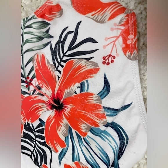 Girls One Piece Hibiscus Flower Swimsuit, Size 5/6 - Picture 3 of 3